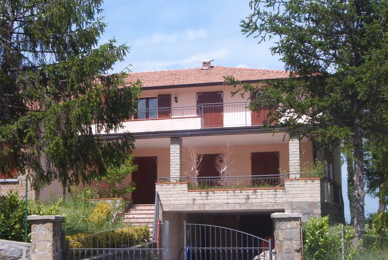 CASA SINGOLA in zona Casina a Casina