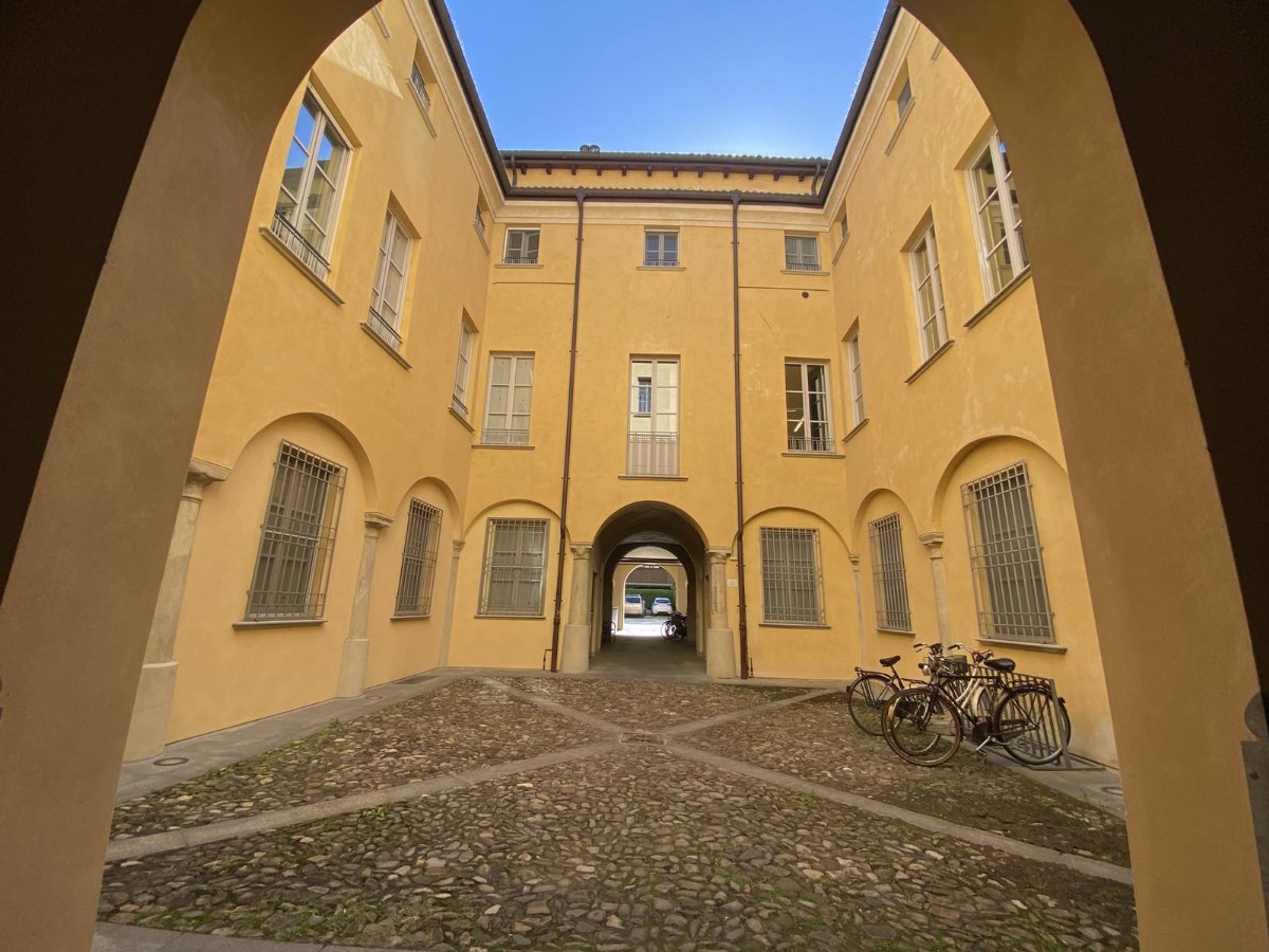 APPARTAMENTO 3 CAMERE in zona CENTRO STORICO a Reggio Emilia