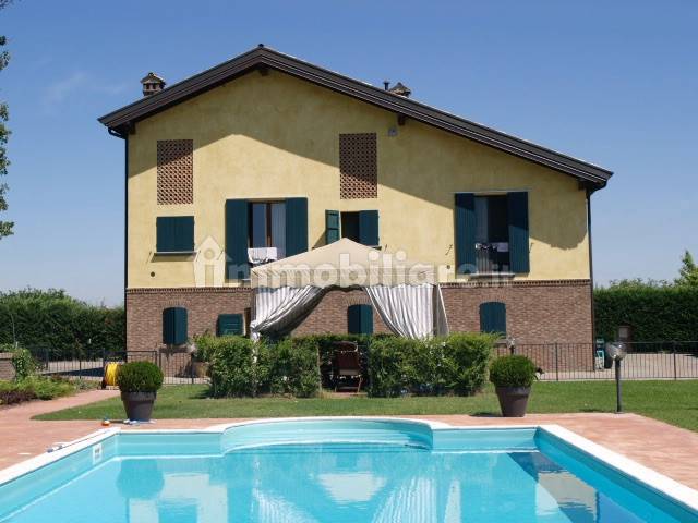 VILLA in zona San Rigo a Reggio Emilia