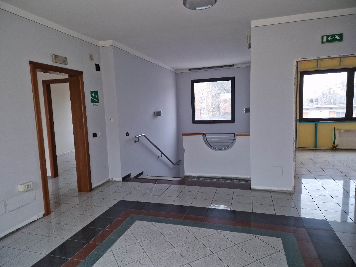 UFFICIO in zona Tondo a Reggio Emilia