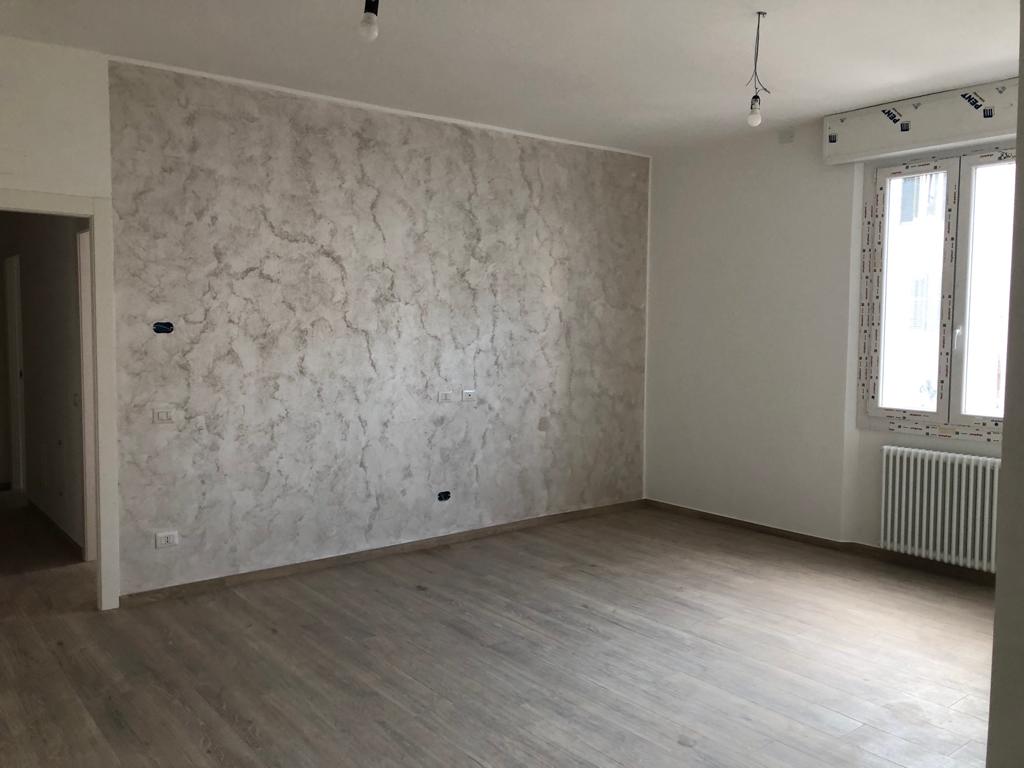 APPARTAMENTO 3 CAMERE in zona Mirabello a Reggio Emilia