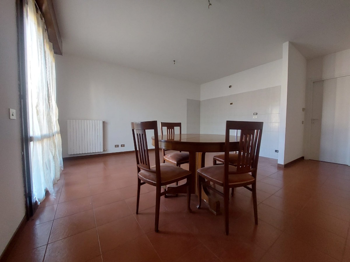 APPARTAMENTO 1 CAMERA in zona Viale Umberto a Reggio Emilia