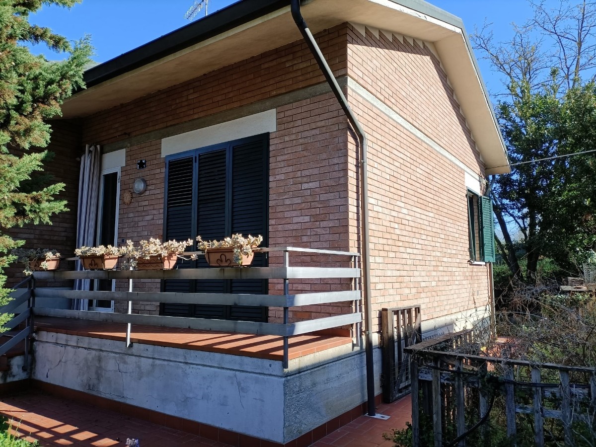 CASA SINGOLA in zona Barco a Bibbiano