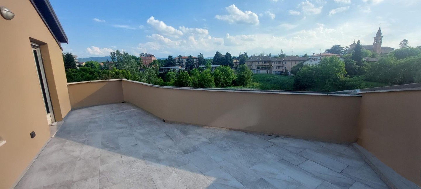 APPARTAMENTO ATTICO in zona Rivalta a Reggio Emilia