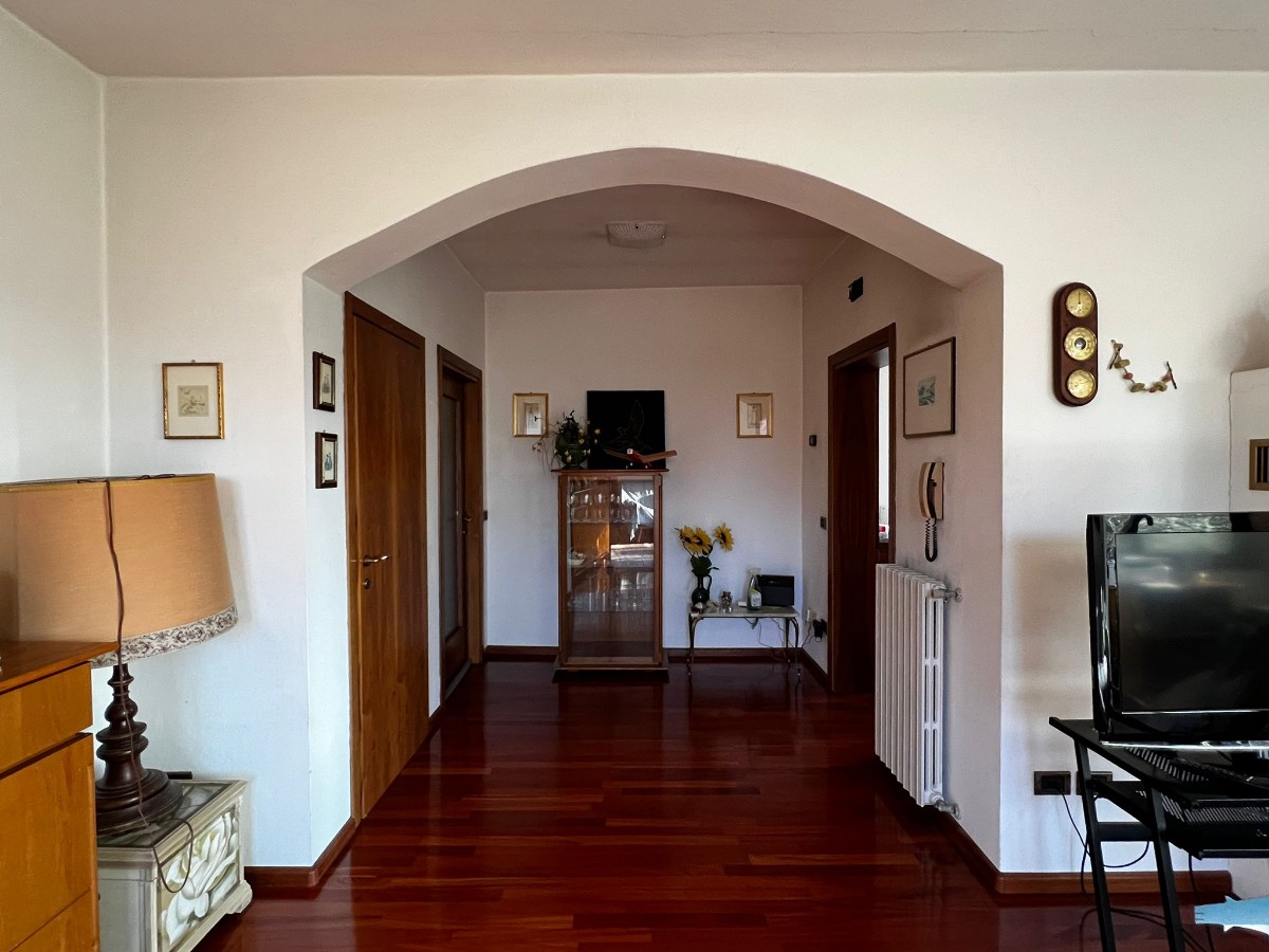 CASA SINGOLA in zona Coviolo a Reggio Emilia