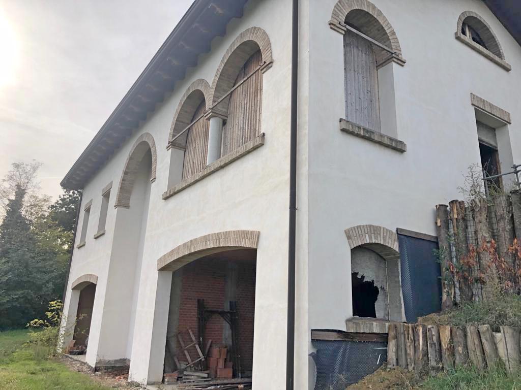 CASA SINGOLA in zona Montericco a Albinea