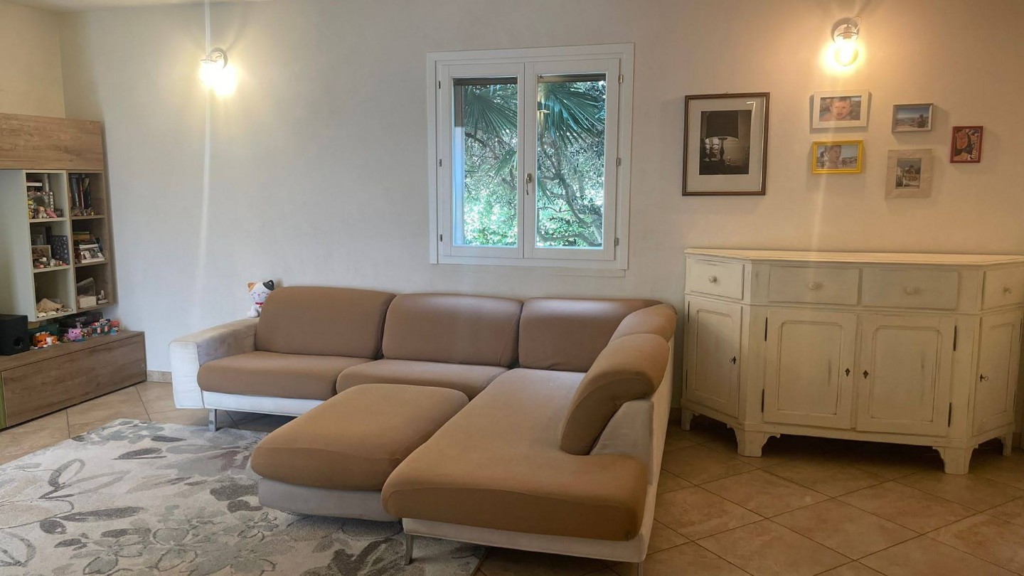 VILLA ABBINATA in zona Boschi a Quattro Castella