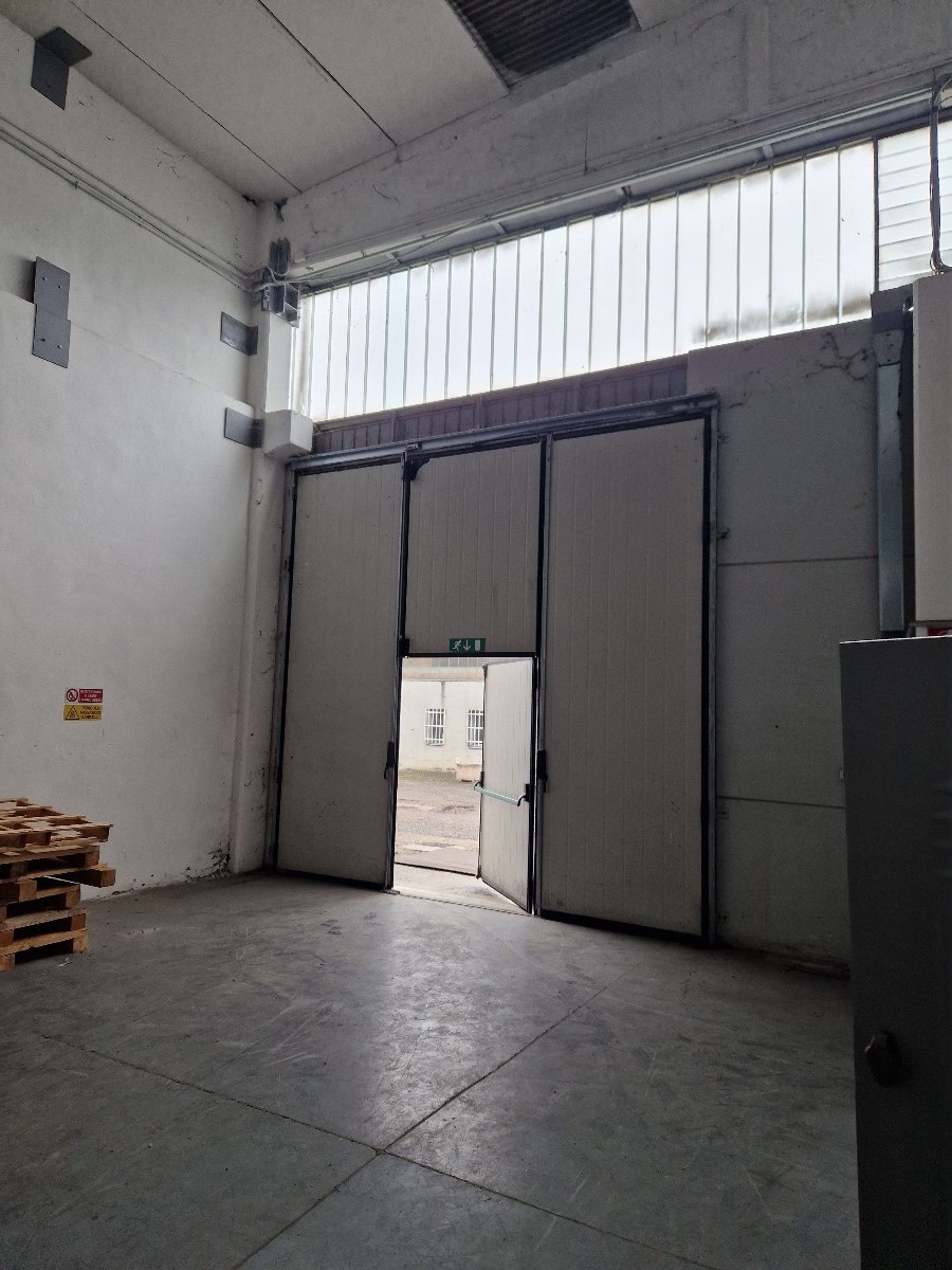 CAPANNONE in zona Orologia a Quattro Castella