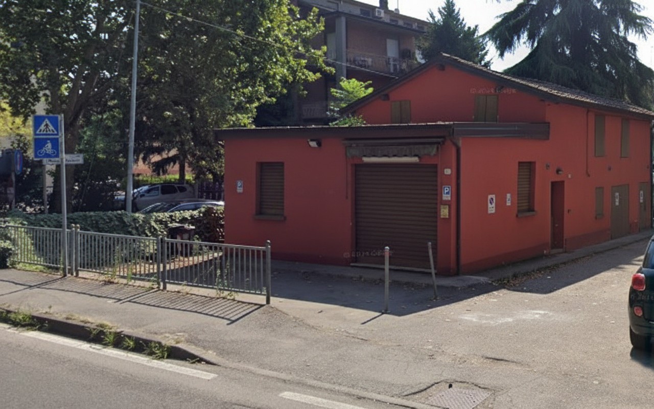 LABORATORIO in zona Regina Pacis a Reggio Emilia