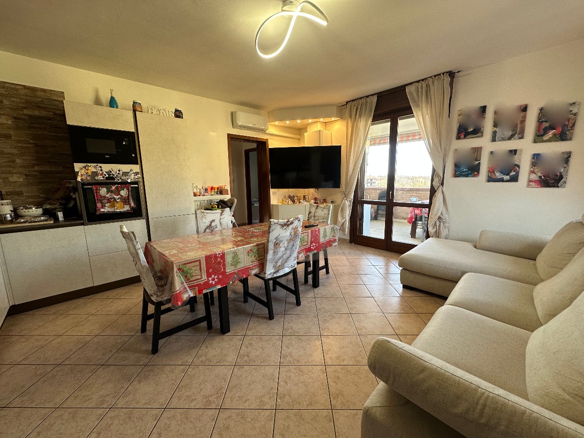 APPARTAMENTO 2 CAMERE in zona Gualtieri a Gualtieri