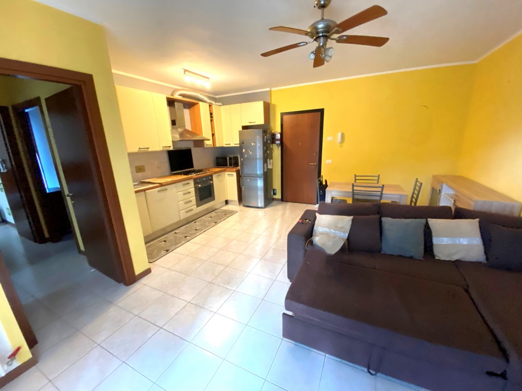 APPARTAMENTO 2 CAMERE in zona Casina a Casina