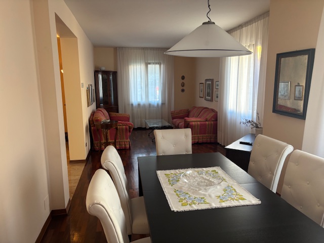 CASA SINGOLA in zona Casina a Casina