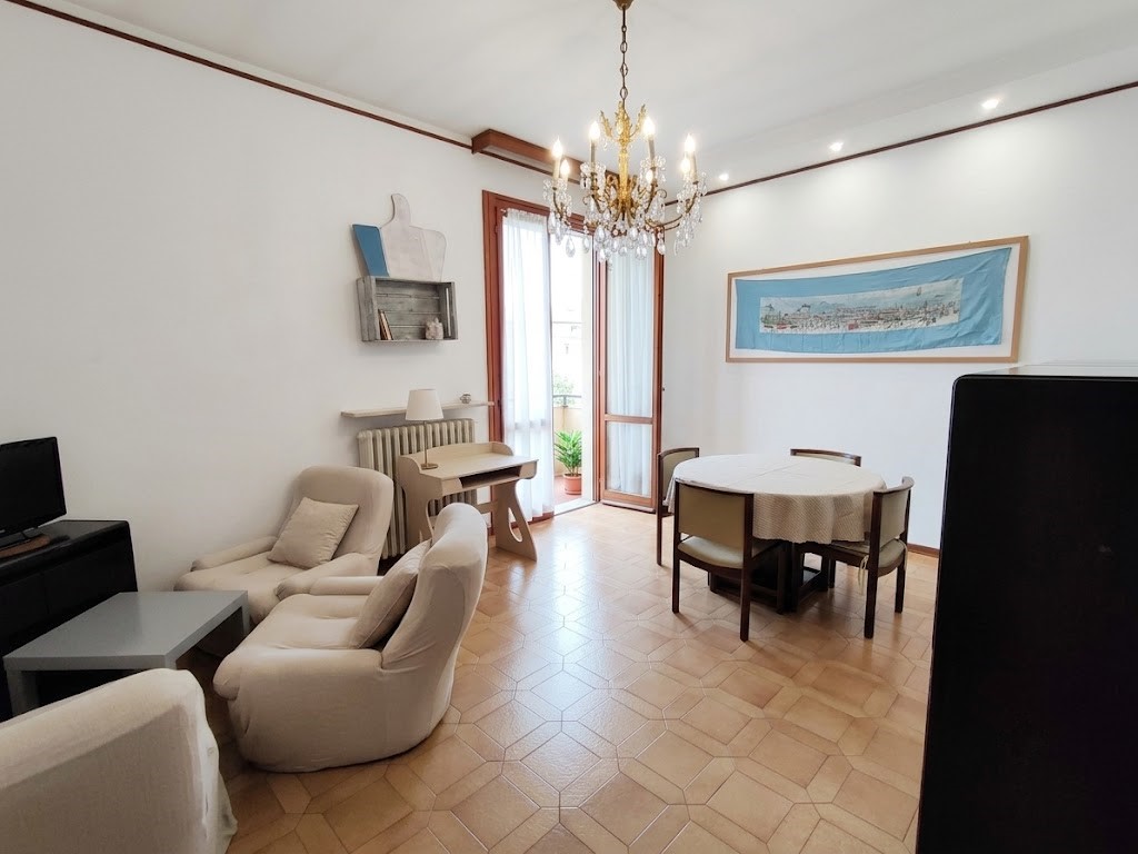APPARTAMENTO 3 CAMERE in zona CENTRO STORICO a Reggio Emilia