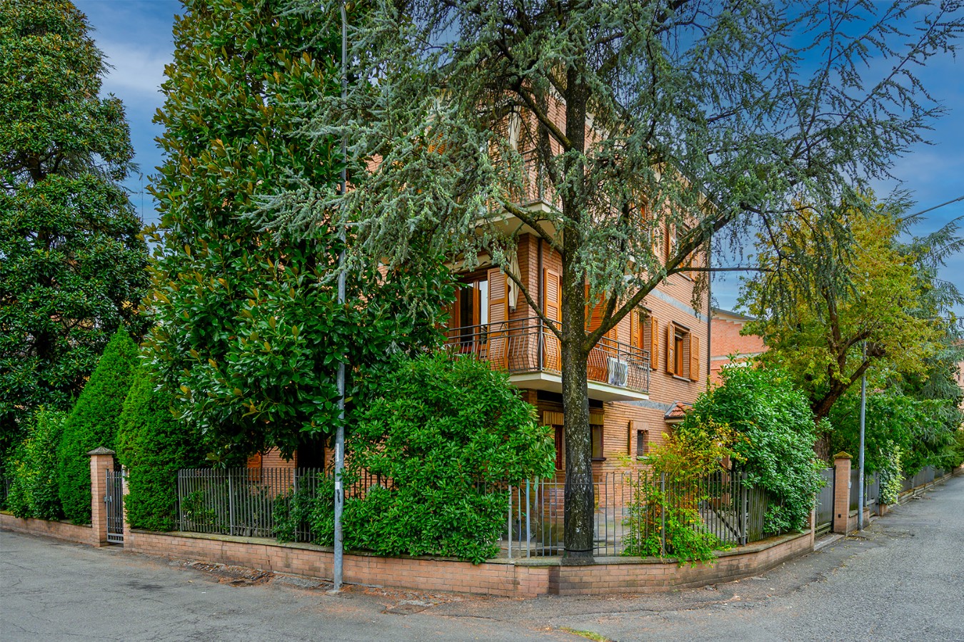 CASA SINGOLA in zona San Maurizio a Reggio Emilia