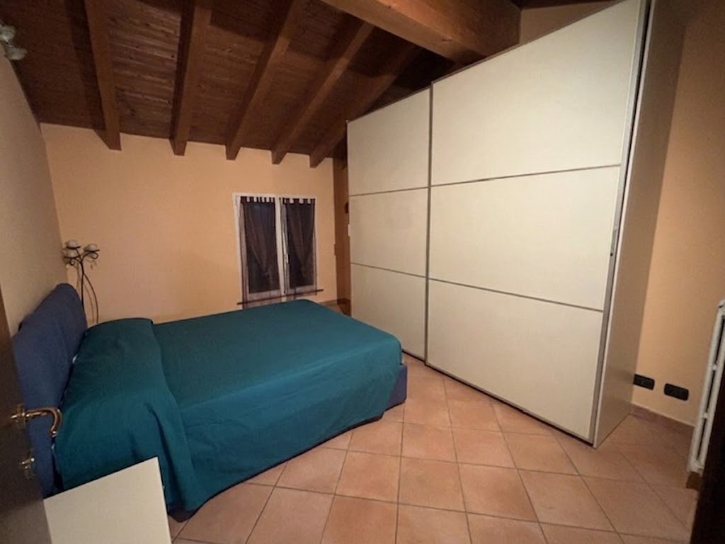 PORZIONE DI CASA in zona Casina a Casina